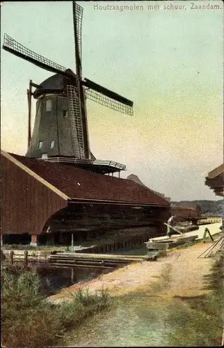 Ak Zaandam Zaanstad Nordholland, Houtzaagmolen met schuur, Windmühle