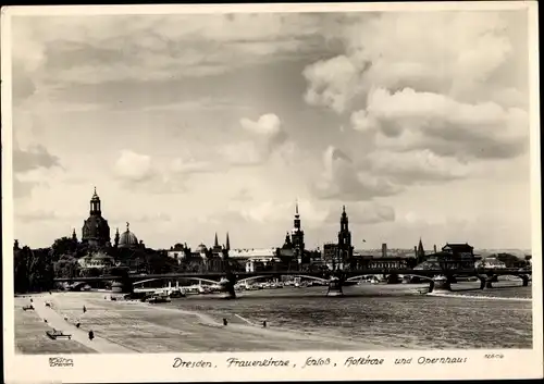 Ak Dresden Zentrum Altstadt, Frauenkirche, Schloss, Hofkirche, Opernhaus, Elbe