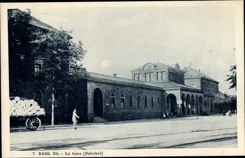 Ak Kehl am Rhein, Bahnhof, Straßenansicht