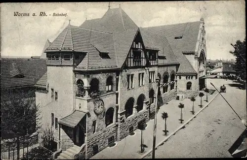 Ak Worms am Rhein, Bahnhof, Vogelperspektive