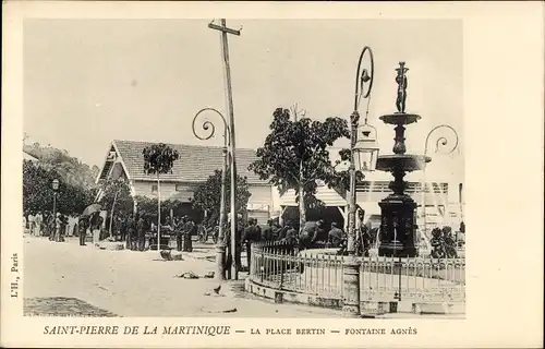 Ak Saint Pierre de la Martinique, La Place Bertin, Fontaine Agnes