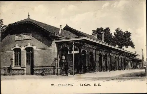 Ak Baccarat Meurthe et Moselle, La Gare, Bahnhof, Gleisseite