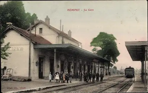 Ak Pompey Meurthe et Moselle, La Gare, Bahnhof, Gleisseite