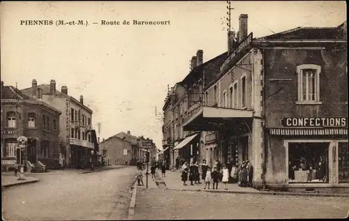 Ak Piennes Lothringen Meurthe et Moselle, Route de Baroncourt, Confections