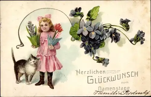 Ak Glückwunsch Namenstag, Mädchen mit Blumen, Katze, Veilchen