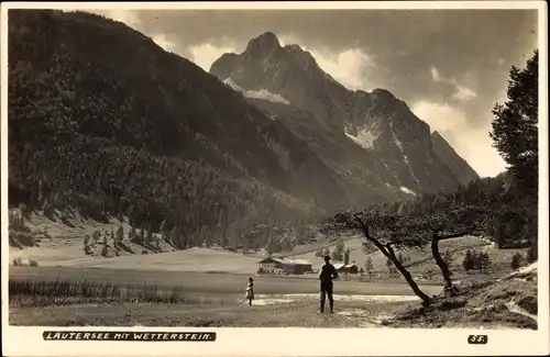 Ak Mittenwald in Oberbayern, Lautersee, Panorama mit Wetterstein