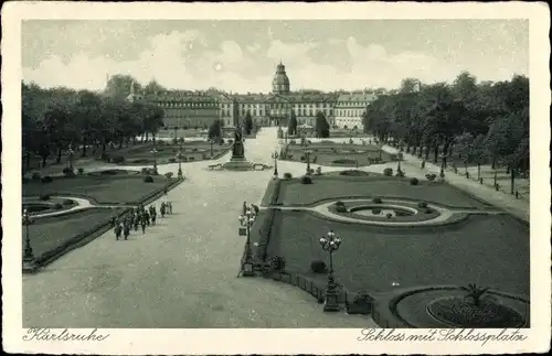 Ak Karlsruhe in Baden, Schloss mit Schlossplatz, Grünanlagen