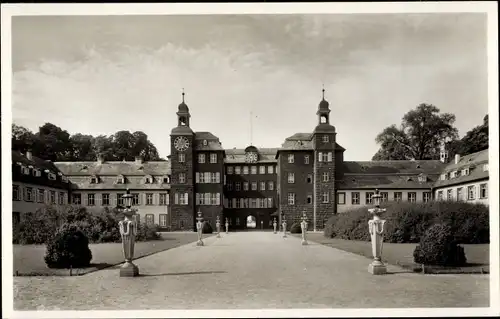Ak Schwetzingen in Baden, Schloss, Schlossgarten