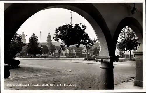 Ak Freudenstadt im Nordschwarzwald, Marktplatz, Arkaden