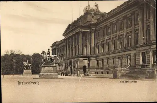 Ak Braunschweig in Niedersachsen, Residenzschloss, Denkmal