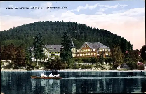 Ak Titisee Neustadt im Breisgau Hochschwarzwald, Schwarzwald-Hotel, Boot