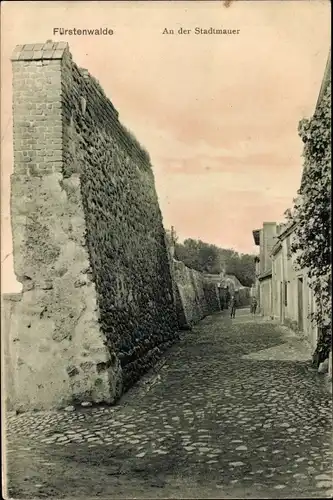 Ak Fürstenwalde an der Spree, An der Stadtmauer