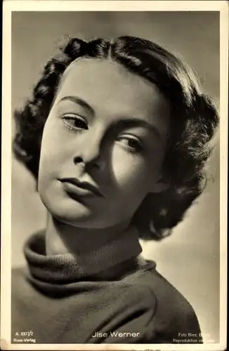 Ak Schauspielerin Ilse Werner, Portrait