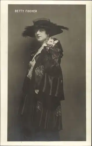 Ak Operettensängerin Betty Fischer, Portrait, Hut