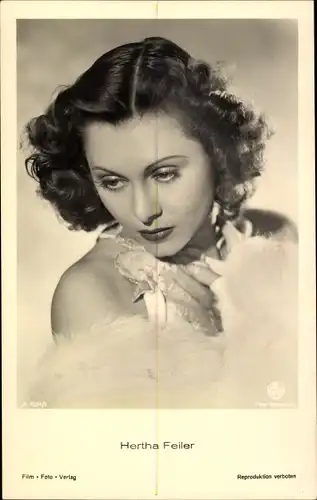 Ak Schauspielerin Hertha Feiler, Portrait
