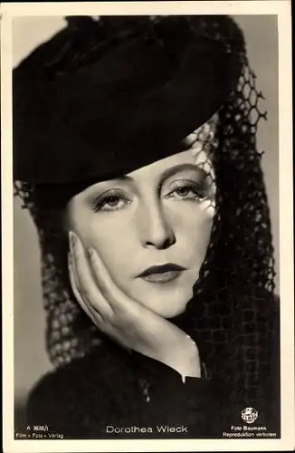 Ak Schauspielerin Dorothea Wieck, Portrait, Schleier, Terra Film
