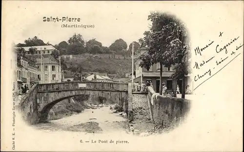 Ak Saint Pierre Martinique, Le Pont de pierre, Brücke
