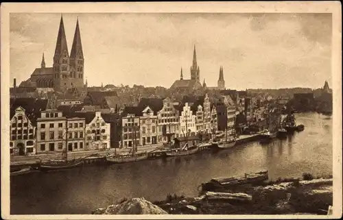 Ak Lübeck, Stadt vom Hafen gesehen