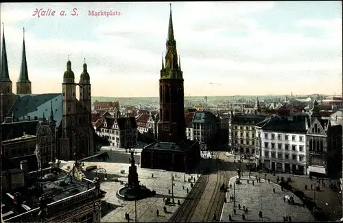 Ak Halle an der Saale, Blick auf den Marktplatz, Kirche, Denkmal