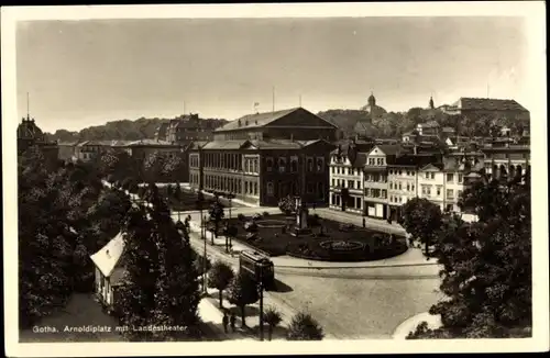 Ak Gotha in Thüringen, Arnoldiplatz mit Landestheater