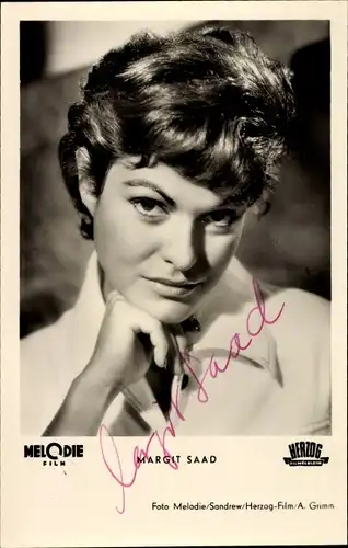 Ak Schauspielerin Margit Saad in Schwedenmädel, Portrait, Autogramm