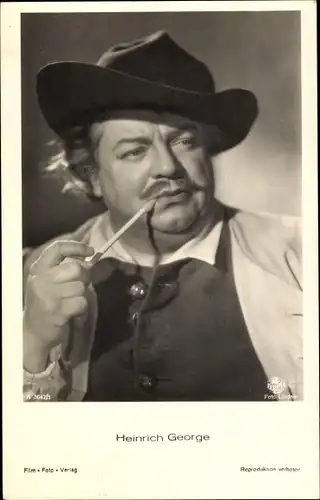 Ak Schauspieler Heinrich George, Portrait, Pfeife