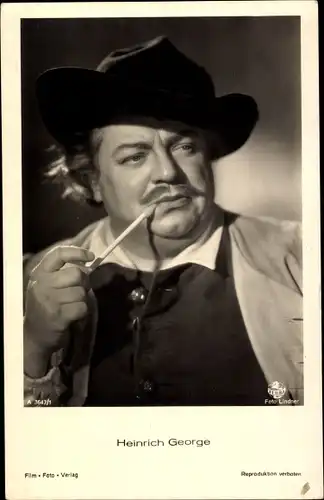 Ak Schauspieler Heinrich George, Portrait, Pfeife