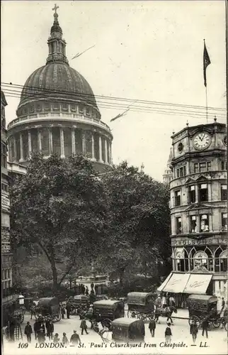 Ak London, general view of  St. Paul's Churchyard from Cheapside