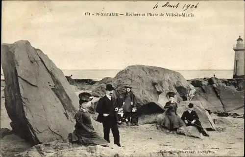 Ak Saint Nazaire Loire Atlantique, Rochers et Phare de Ville es Martin