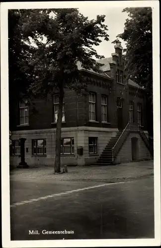 Ak Mill Nordbrabant, Gemeentehuis