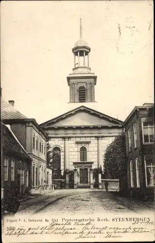 Ak Steenbergen Nordbrabant, Protestantsche Kerk, Frontalansicht, Straßenpartie