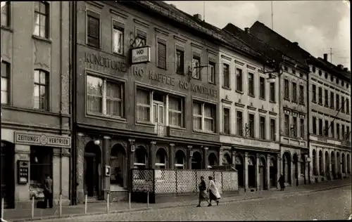 Ak Schleiz Thüringen, Partie am Neumarkt, Konditorei, Kaffee, Zeitungsvertrieb