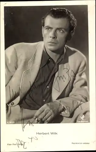 Ak Schauspieler Herbert Wilk, Portrait mit Zigarette, Autogramm, UfA