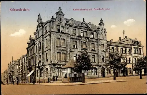 Ak Kaiserslautern in der Pfalz, Kaiserstraße mit Bahnhof-Hotel