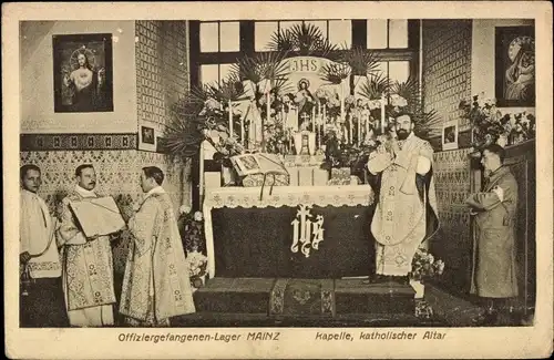 Ak Mainz am Rhein, Offiziergefangenen-Lager, Kapelle, kath. Altar