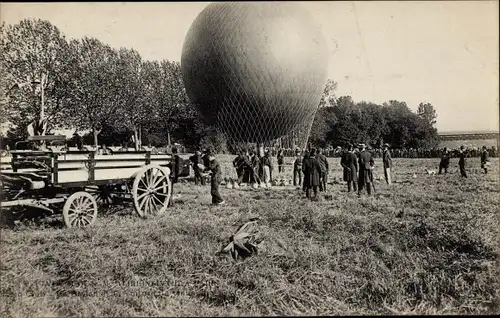 Ak Ballon mit Ballastnetz am Startplatz