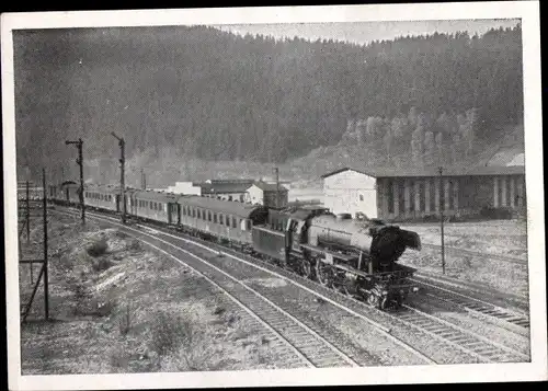 Sammelbild Deutsche Lokomotiven, Gruppe P Bild 172, Einheits Personenzuglokomotive 23 014 vor D 81