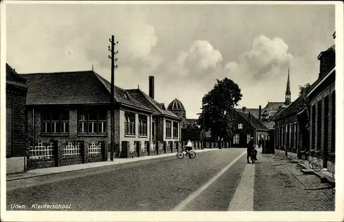 Ak Uden Nordbrabant, Kleuterschool