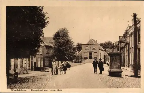 Ak Woudrichem Nordbrabant, Hoogstraat met Gem. Huis