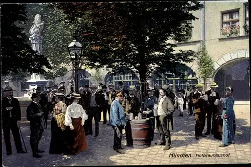 Ak München Bayern, Hofbräuhaushof mit Gästen