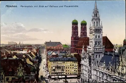 Ak München, Marienplatz mit Blick auf Rathaus und Frauenkirche