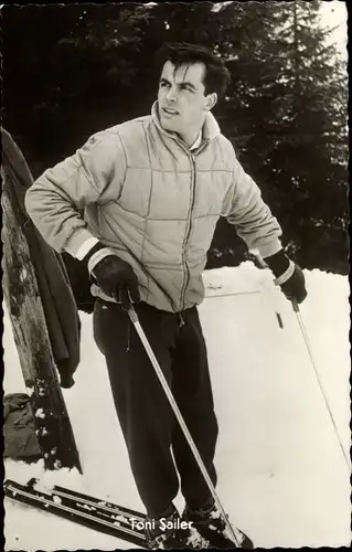 Ak Skirennläufer und Schauspieler Toni Sailer, Portrait auf Skiern