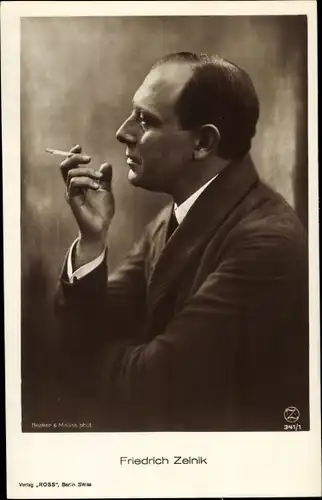 Ak Schauspieler Friedrich Zelnik, Seitenportrait mit Zigarette, Ross 341/1