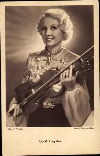 Ak Schauspielerin Dorit Kreysler, Portrait mit Geige