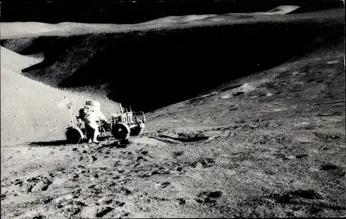 Ak Hadley Rille, Apollo 15, Astronaut David Scott auf dem Mond