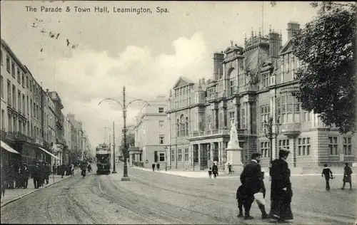 Ak Leamington Spa Warwickshire England, The Parade & Town Hall