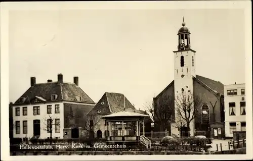 Ak Hellevoetsluis Südholland, Herv. Kerk m. Gemeentehuis