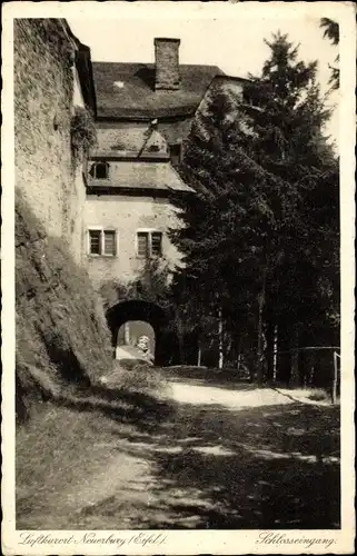 Ak Neuerburg in der Eifel, Schlosseingang