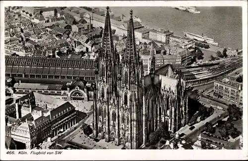 Ak Köln am Rhein, Flugbild von SW, Dom, Bahnhof