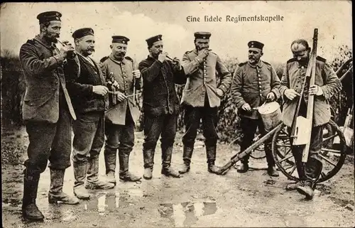 Ak Eine fidele Regimentskapelle, Deutsche Soldaten in Uniformen, I. WK